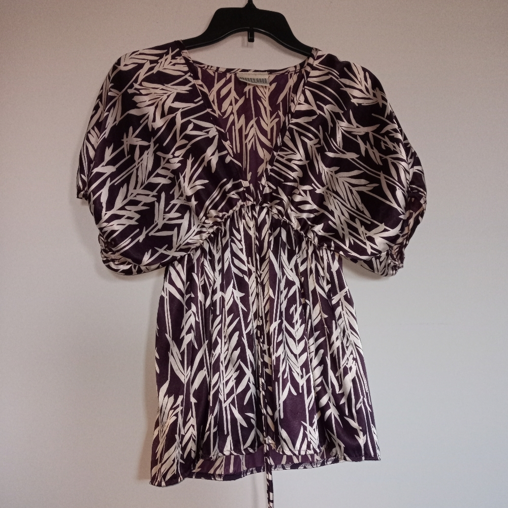 Vintage pretty good satin top size medium